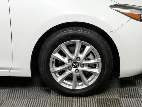 Used 2017 MAZDA MAZDA3 Sport w/ Preferred Equipment Package FWD image 34