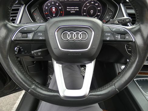 Used 2018 Audi Q5 2.0T Premium Plus w/ Premium Plus Package image 41