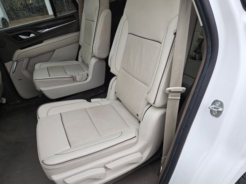 Used 2021 GMC Yukon Denali w/ Denali Premium Package image 27