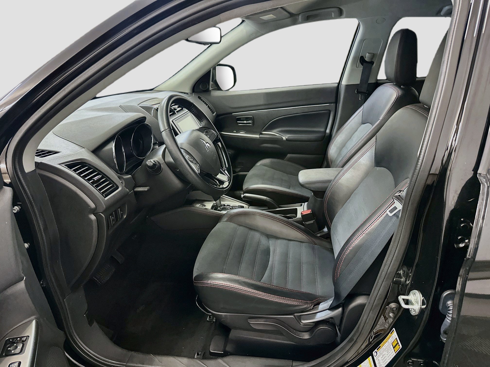 Used 2024 Mitsubishi Outlander Sport AWD image 13