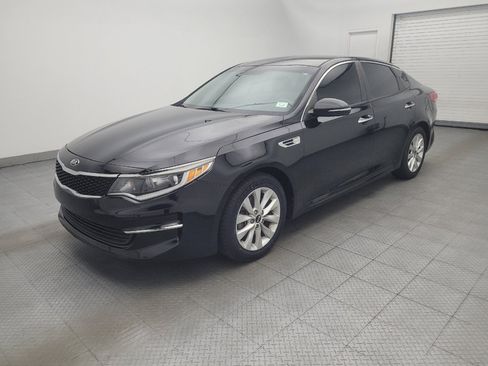 Used 2016 Kia Optima LX w/ Option Group 014 FWD image 2