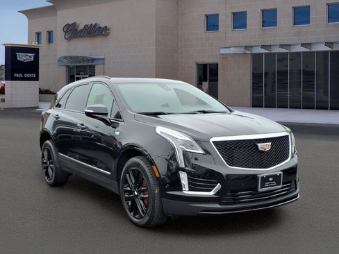 Certified 2023 Cadillac XT5 Sportv w/ Technology Package AWD/4WD image 3
