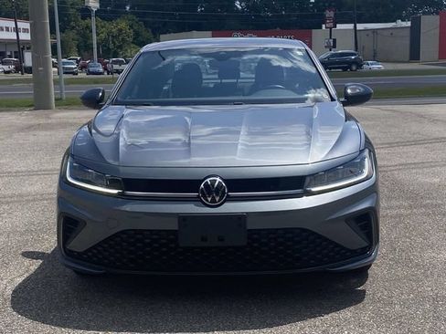 Used 2025 Volkswagen Jetta Sport FWD image 8