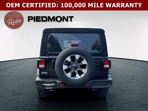 Used 2023 Jeep Wrangler Unlimited Sahara w/ Cold Weather Group AWD/4WD image 8