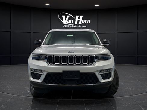 Used 2024 Jeep Grand Cherokee Limited 4xe w/ Luxury Tech Group II AWD/4WD image 2