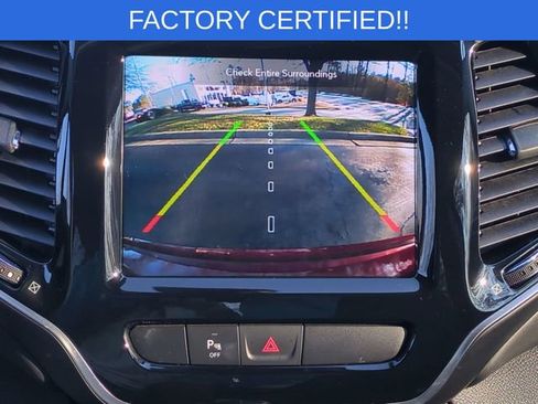 Certified 2019 Jeep Cherokee Overland image 18