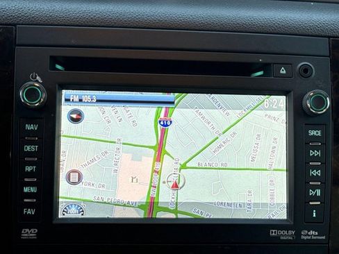 Used 2014 GMC Yukon XL Denali image 17