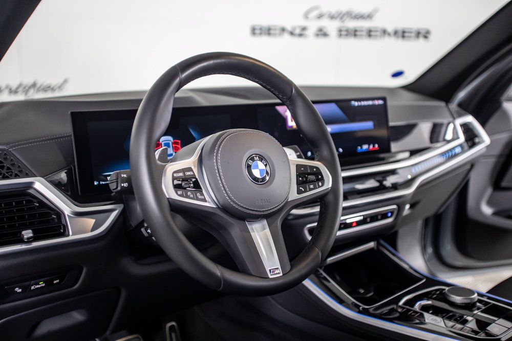 Used 2025 BMW X5 sDrive40i w/ M Sport Package RWD image 21