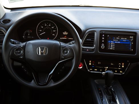 Used 2022 Honda HR-V EX image 19
