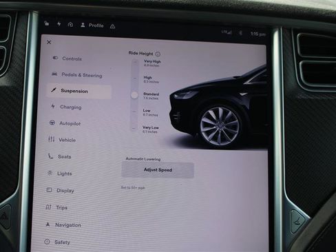 Used 2016 Tesla Model X P90D image 17