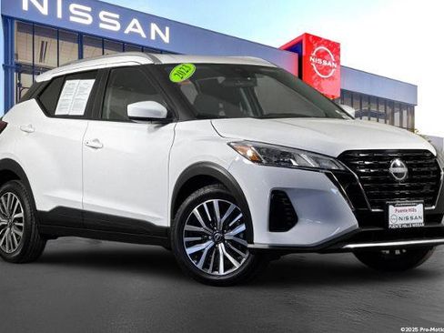 Certified 2023 Nissan Kicks SV FWD image 1