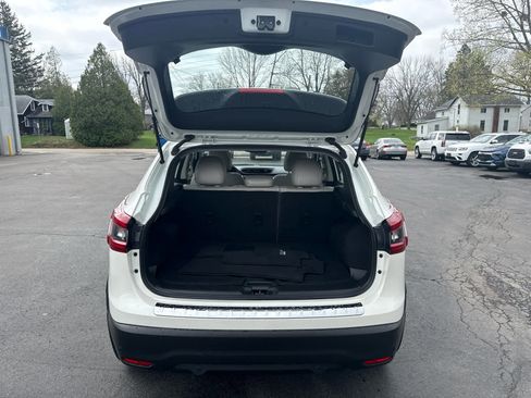 Used 2022 Nissan Rogue Sport SL w/ Premium Package image 15