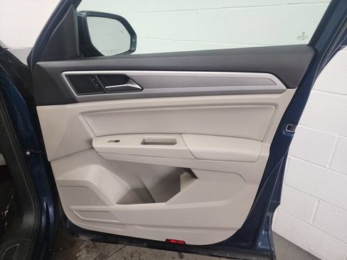 Used 2019 Volkswagen Atlas SE w/ Towing Package AWD/4WD image 32