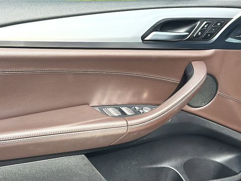 Used 2022 BMW X4 xDrive30i w/ M Sport Package image 16