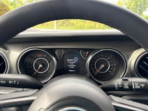 Used 2018 Jeep Wrangler Unlimited Rubicon AWD/4WD image 21