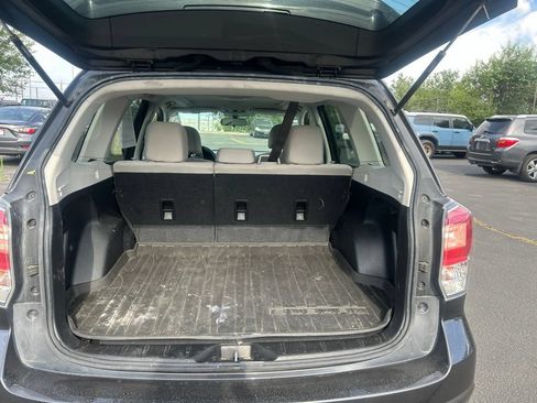 Used 2018 Subaru Forester 2.5i Premium w/ All-Weather Package AWD/4WD image 11