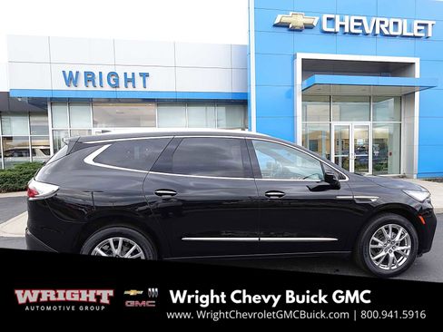 Used 2023 Buick Enclave Essence w/ Experience Buick Package image 2