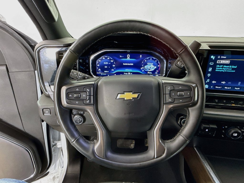 Used 2024 Chevrolet Silverado 2500 High Country w/ Technology Package AWD/4WD image 12