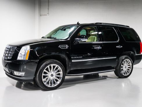 Used 2007 Cadillac Escalade AWD image 7