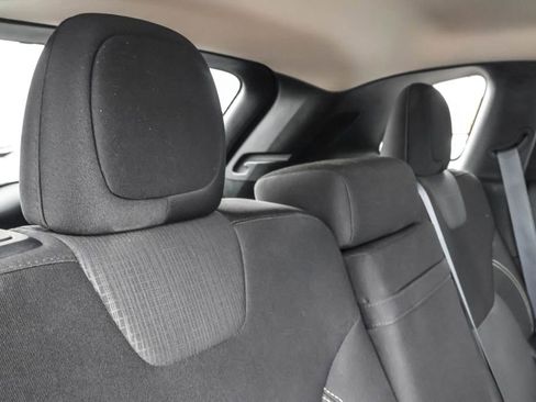 Used 2015 Jeep Cherokee Latitude w/ Comfort/Convenience Group image 33