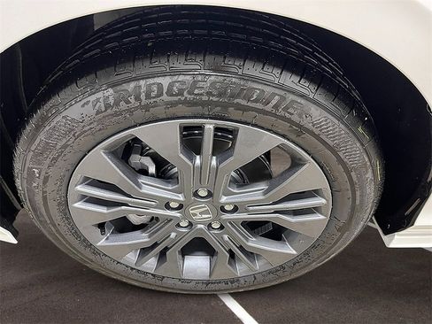 New 2026 Honda Odyssey Touring image 11