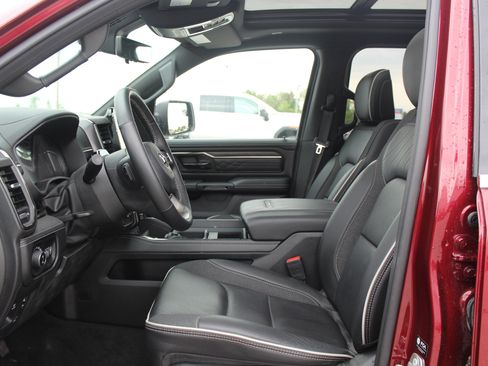 Used 2025 RAM 1500 Limited AWD/4WD image 18