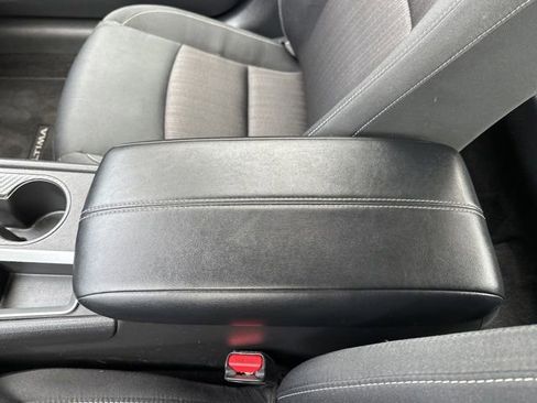 Used 2025 Nissan Altima 2.5 SV FWD image 26