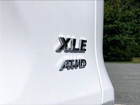 Used 2025 Toyota RAV4 XLE AWD/4WD image 29
