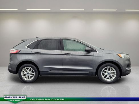 Certified 2022 Ford Edge SEL w/ Convenience Package image 9