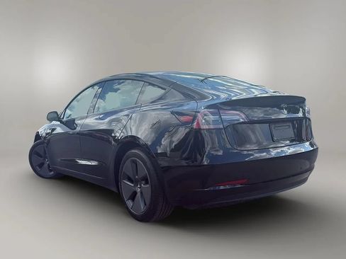Used 2023 Tesla Model 3 Standard Range RWD image 5
