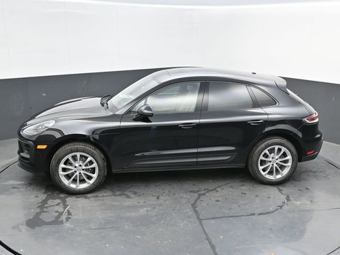 New 2025 Porsche Macan image 40