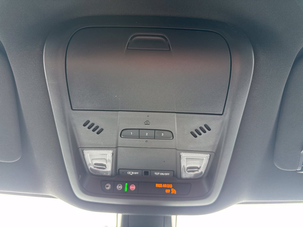 Used 2023 Buick Enclave Essence FWD image 27
