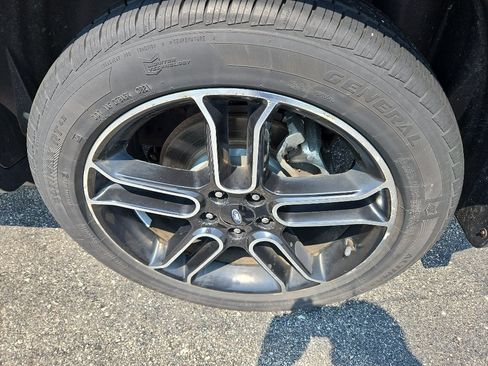 Used 2013 Ford Edge SEL FWD image 8