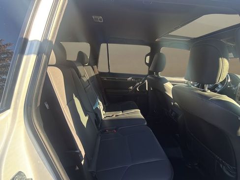 Used 2020 Lexus GX 460 image 15