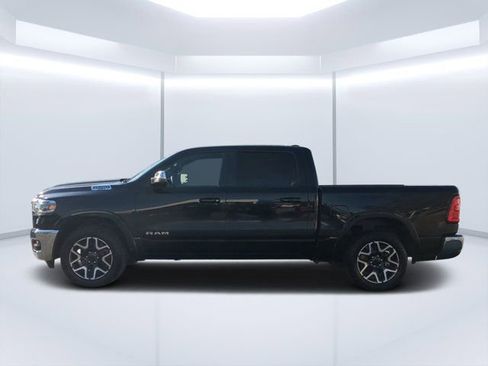 Used 2025 RAM 1500 Laramie AWD/4WD image 6