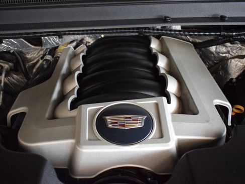 Used 2018 Cadillac Escalade Premium Luxury image 38