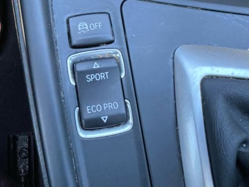 Used 2013 BMW 328i xDrive Sedan AWD/4WD image 17