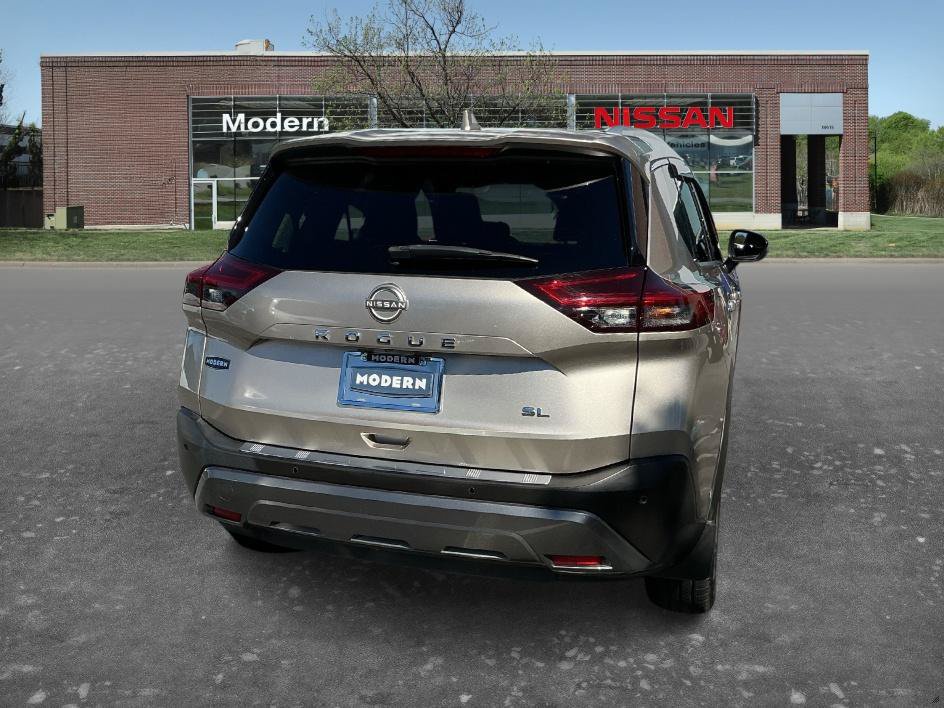 Certified 2022 Nissan Rogue SL w/ SL Premium Package FWD image 3