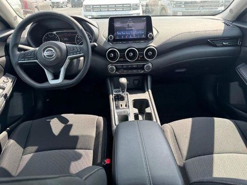 Certified 2023 Nissan Sentra SV FWD image 11