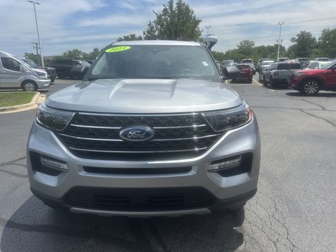 Used 2023 Ford Explorer XLT w/ Equipment Group 202A image 9
