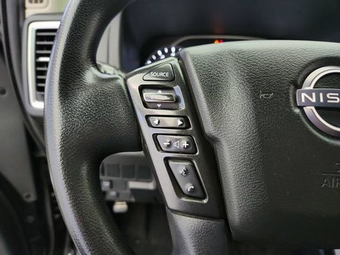 Used 2023 Nissan Frontier SV w/ Technology Package RWD image 16