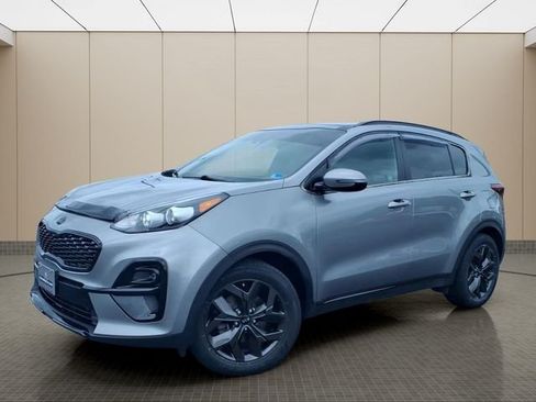 Used 2022 Kia Sportage Nightfall Edition FWD image 2