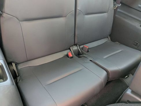 Used 2025 Mitsubishi Outlander SE FWD image 29