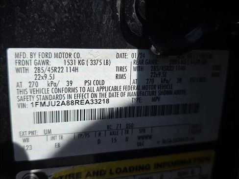 Used 2024 Ford Expedition Limited image 27