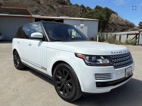Used 2017 Land Rover Range Rover HSE AWD/4WD image 3
