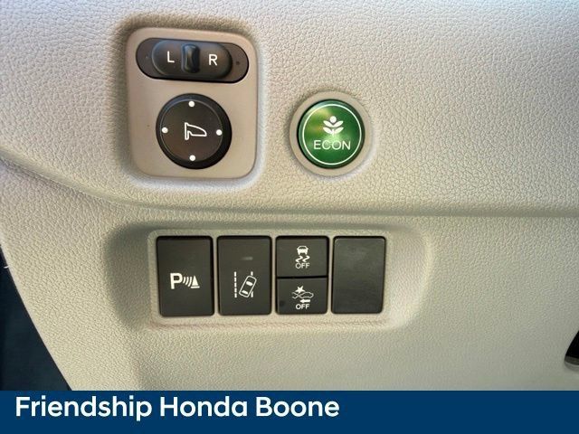 Used 2017 Honda Pilot Touring image 19