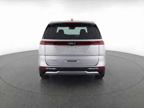 Used 2022 Kia Carnival LX image 39