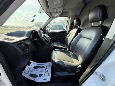 Used 2019 RAM ProMaster City Tradesman SLT image 5