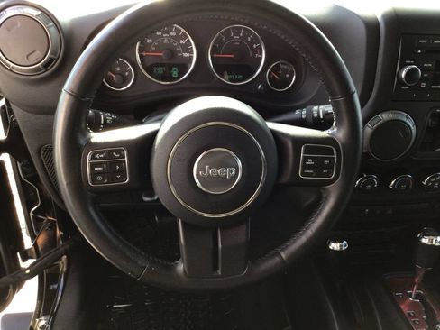 Used 2018 Jeep Wrangler Unlimited Sport S AWD/4WD image 17