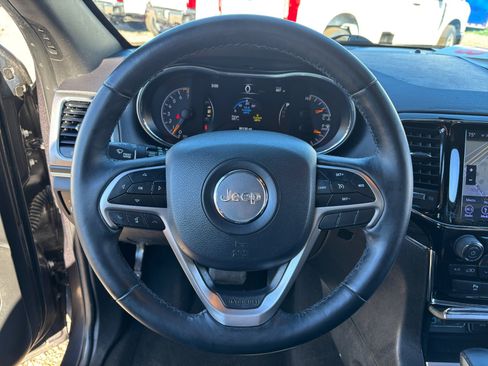 Used 2019 Jeep Grand Cherokee Limited image 9